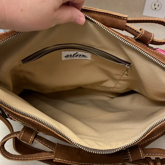 Guatemala multicolored carry-on suede – hand woven – tapestry bag - Picture 6 of 6